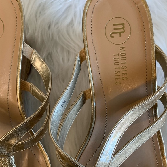 Mootsies Tootsies Gold Sandals Criss-Cross Slide - Picture 2 of 9